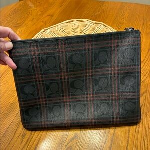 Coach Large Pouch In Signature Canvas With Shirting Plaid Print F86111 New
